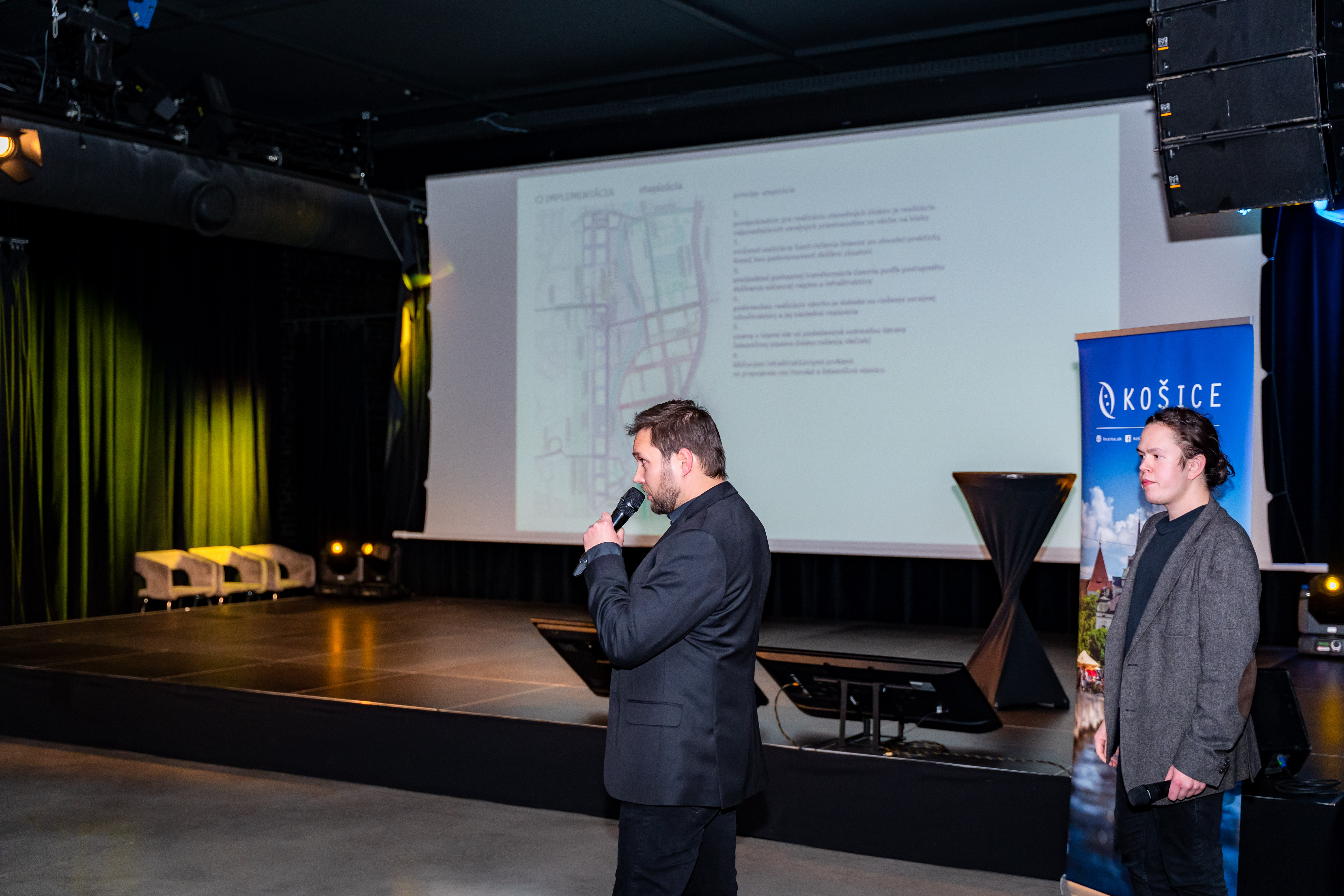 UHA Stretnutie v uzkom kruhu -17